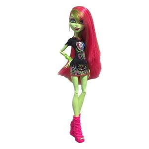 Monster High Venus McFlytrap School Spirit Doll G1